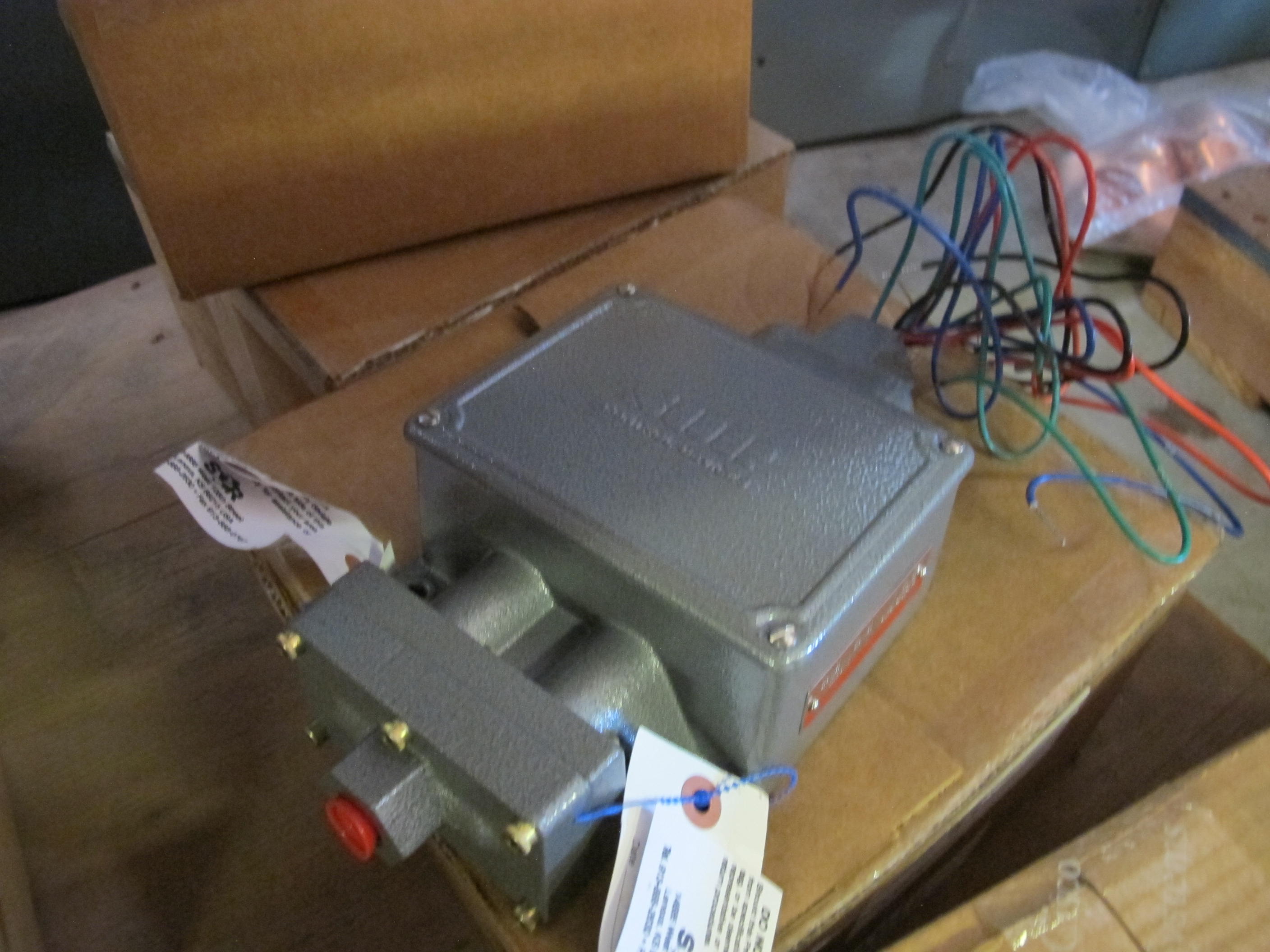 LOT TO INCLUDE: (2) CISCO CATALYST NETWORK SWITCHES, 24 ETHERNET 10/100/1000 PORTS AND FOUR SFP UPLINKS, 1-RACK UNIT HEIGHT, (2) ALARMS, 115V, 0.174A, 11.8W, 25/60HZ RATING, SIGNAL KIND. AUDIBLE, (2) METERS, GAS KIND. WITH SWITCH CONSTRUCTION. FOR RADWASTE MONITORS, (3) STUDS, BACK CONNECTED LINE <(>&<)> LOAD, GE ELECTRICAL PRODUCT # TJK1, BREAKER TYPES: J600, TJ4V, AMPERES: 400, LENGTH, 5-17/32.. LOADING & HANDLING FEE $15-4144